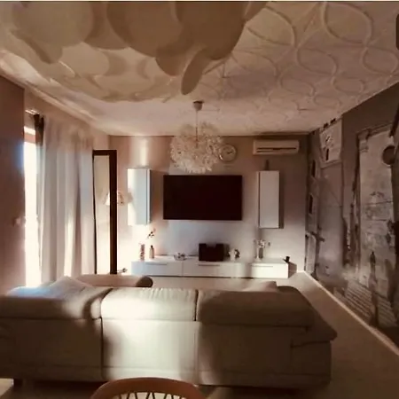 Apartman Tresnja *