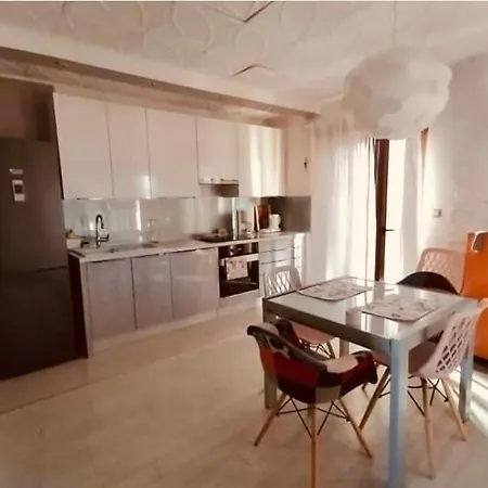Apartman Tresnja Apartamento Vodice
